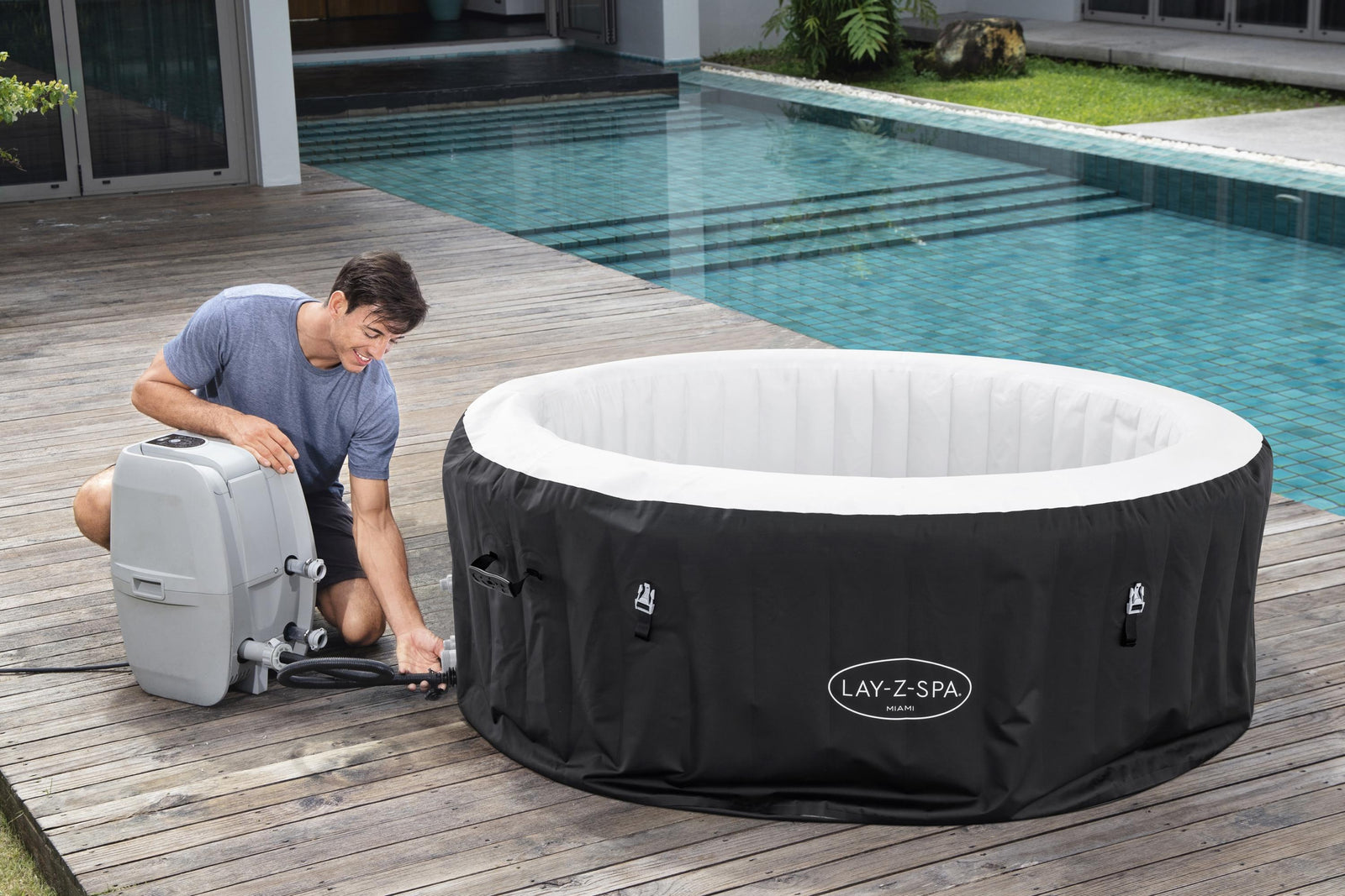 Lay-z-spa porealtaan asennus